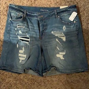 Brand new never worn Maurice’s shorts
